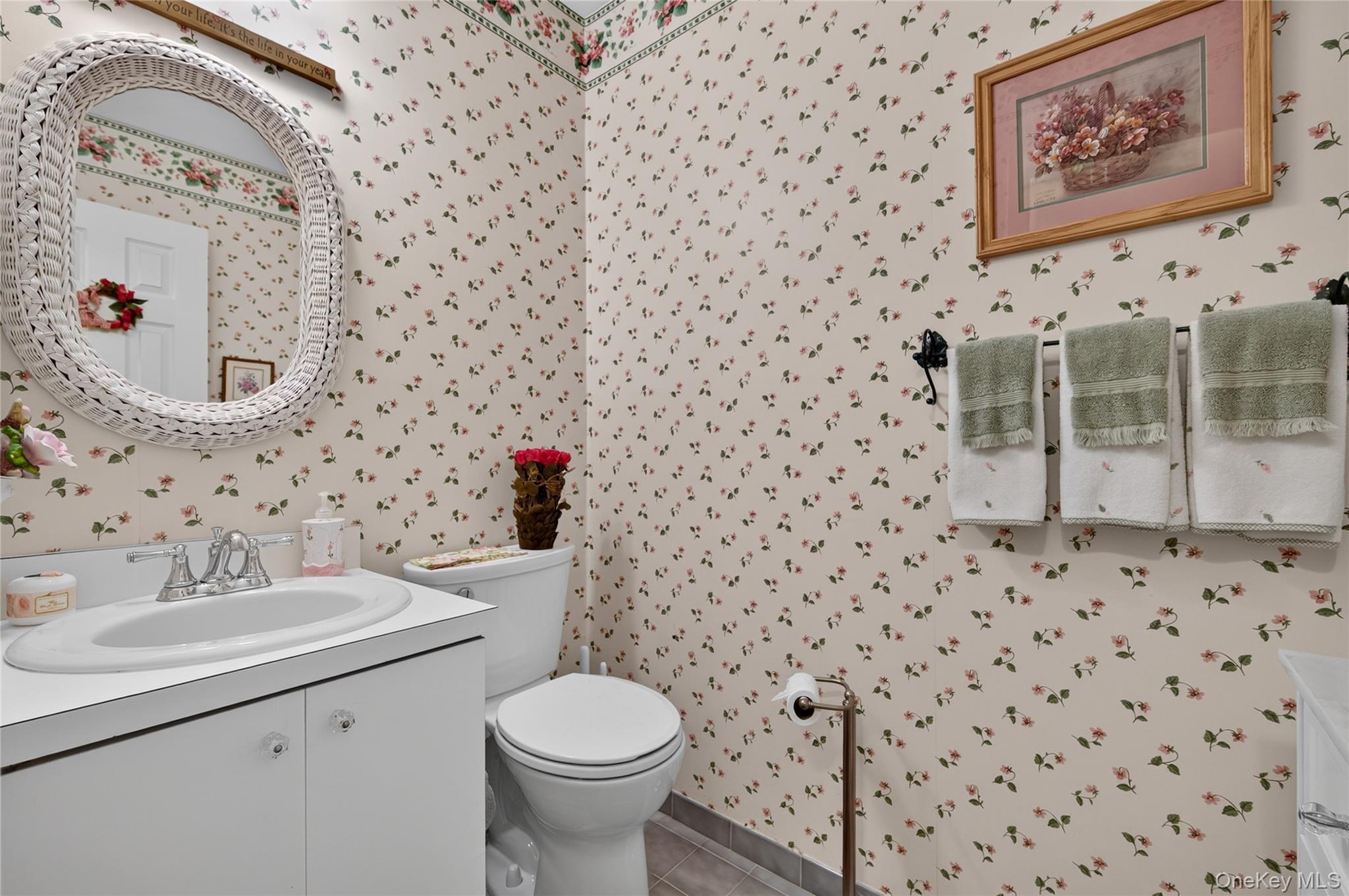 106 Spring Road Huntington, NY 11743 - Photo 10 of 23 Gallery Image 10