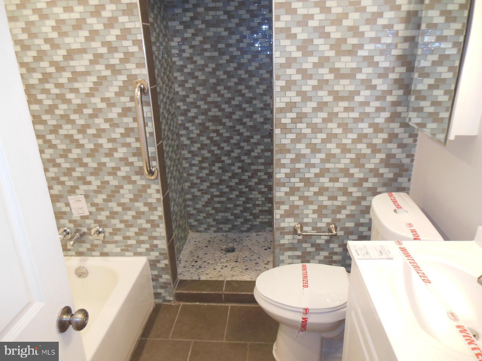 7380 Rugby Street Philadelphia, PA 19138 - Photo 21 of 26 Hall Bath