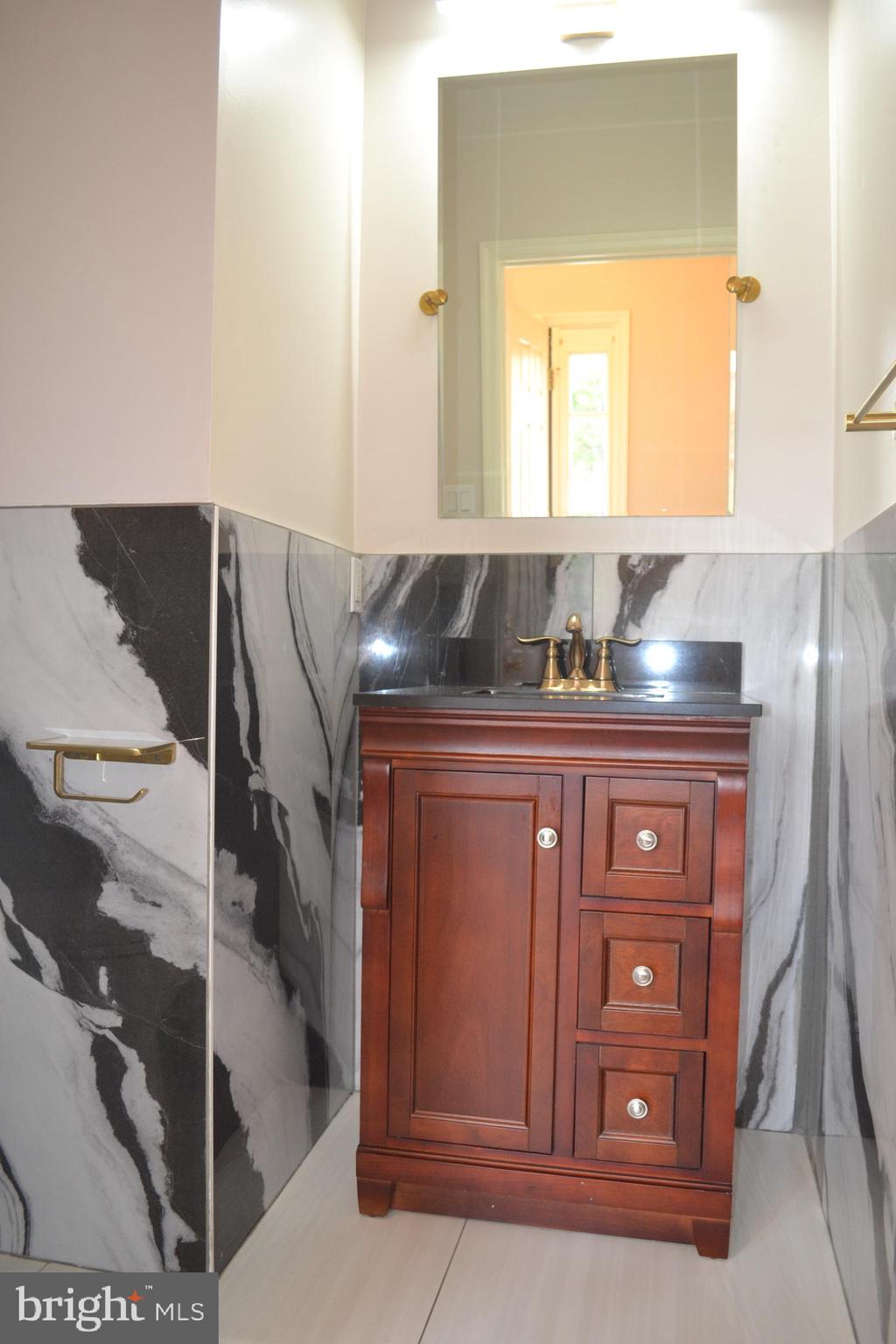 12015 Panthers Ridge Drive Germantown, MD 20876 - Photo 9 of 27 Powder Room