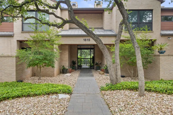 $1,250,000 | 1615 Spyglass Drive, Unit 4, Austin, TX 78746