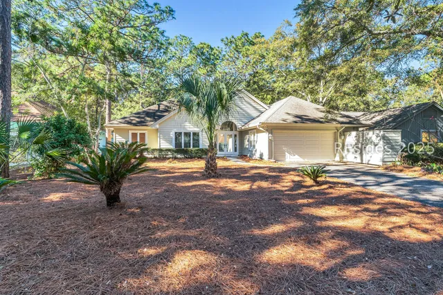 $699,999 | 14 Bobcat Lane, Hilton Head Island, SC 29926