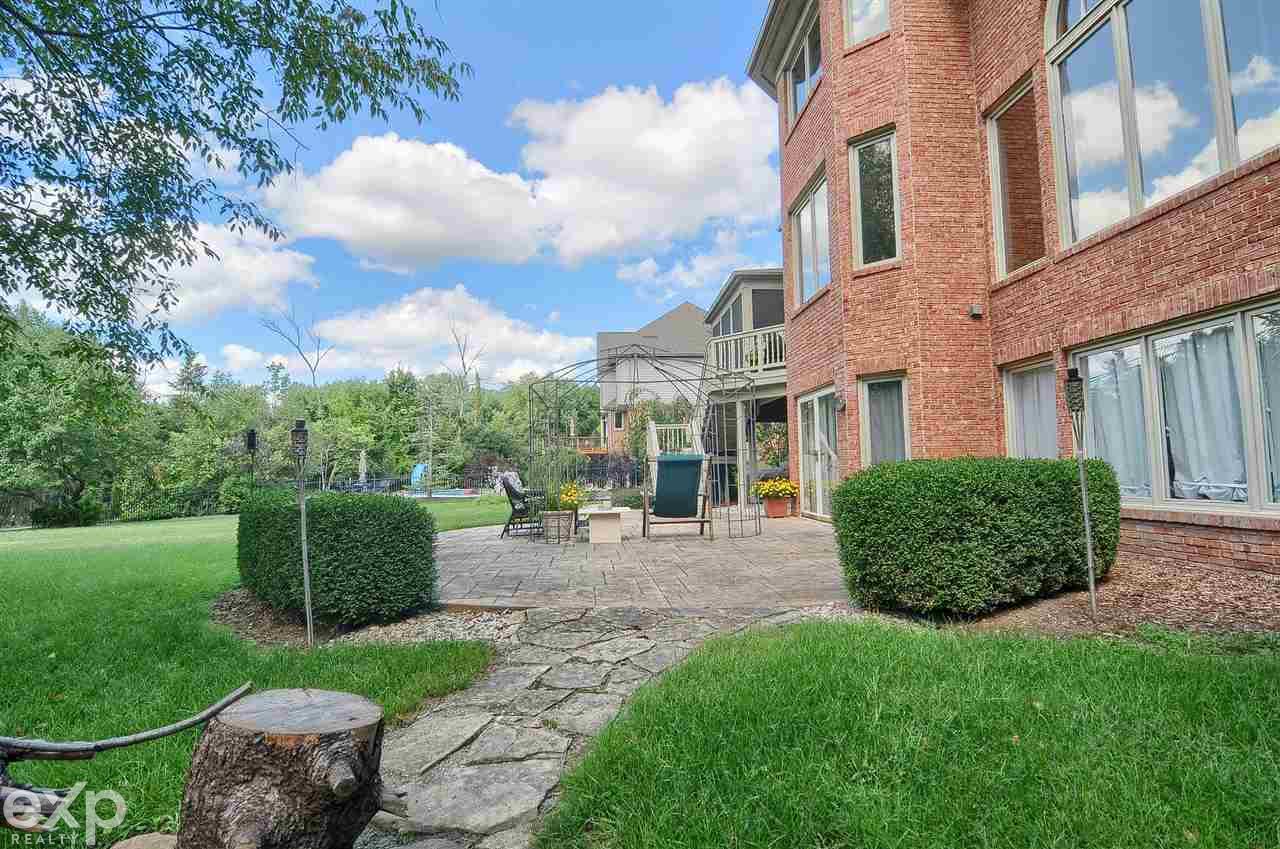 60525 Balmoral Way Rochester, MI 48306 - Photo 53 of 55 Gallery Image 53