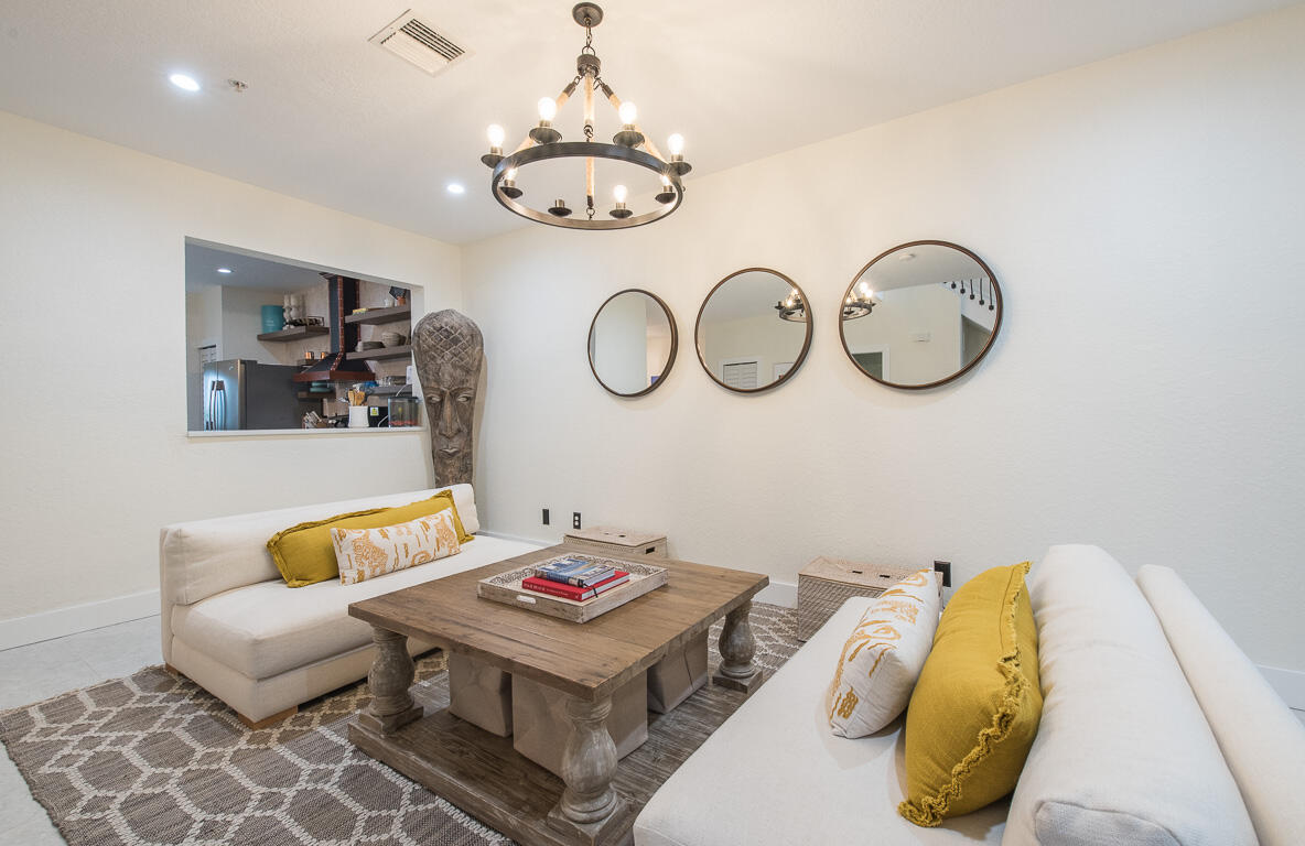 1910 Coastal Bay Boulevard Boynton Beach, FL 33435 - Photo 4 of 64 Living Room