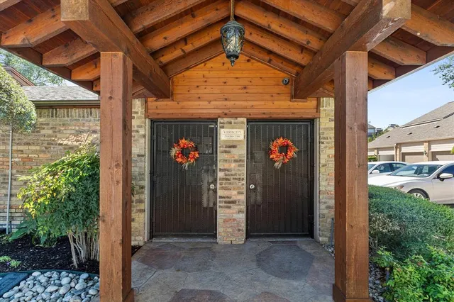 $1,700 | 5616 Preston Oaks Road, Unit 208, Dallas, TX 75254