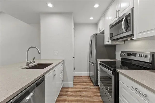 $1,700 | 5616 Preston Oaks Road, Unit 208, Dallas, TX 75254