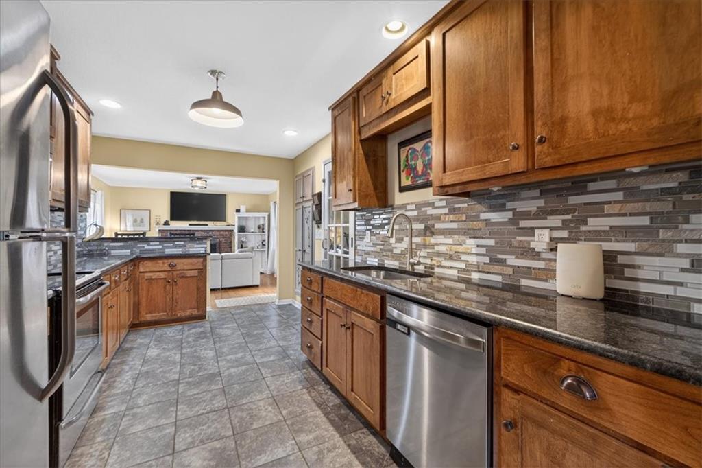 1005 Northwest Maple Street Lee's Summit, MO 64063 - Photo 16 of 67