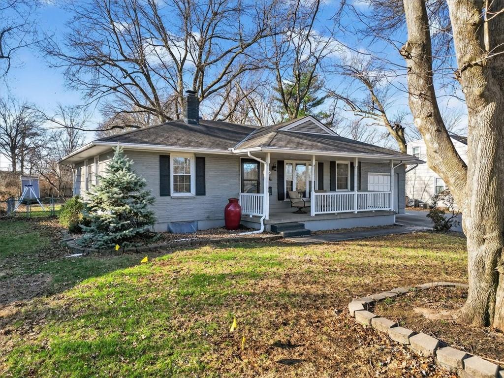 1005 Northwest Maple Street Lee's Summit, MO 64063 - Photo 2 of 67