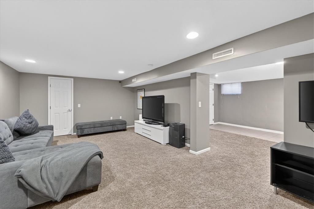 1005 Northwest Maple Street Lee's Summit, MO 64063 - Photo 50 of 67