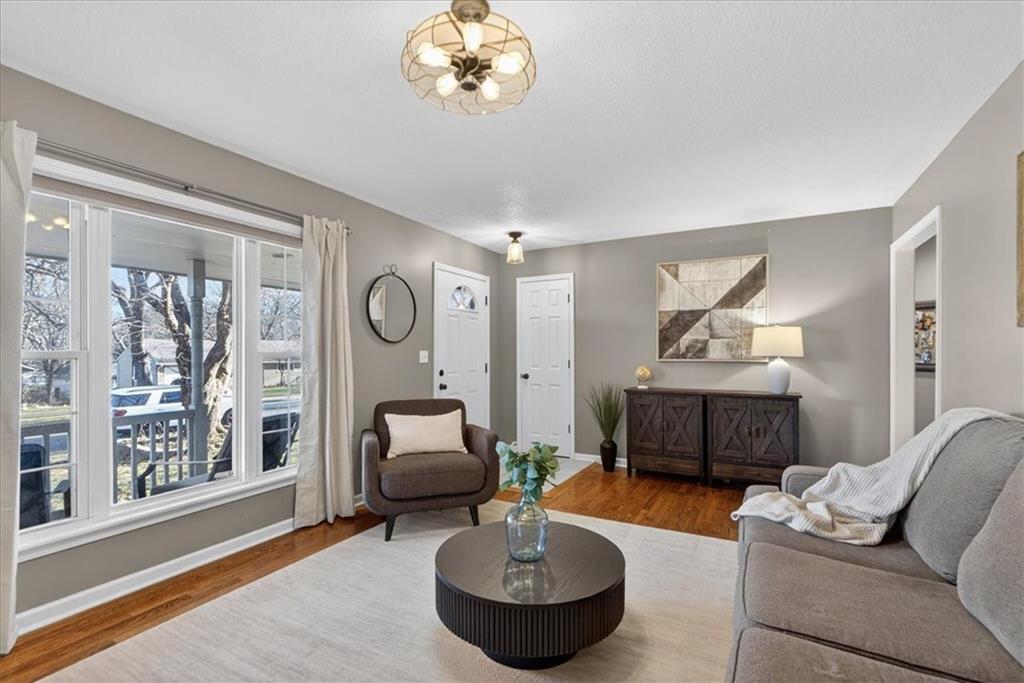 1005 Northwest Maple Street Lee's Summit, MO 64063 - Photo 9 of 67