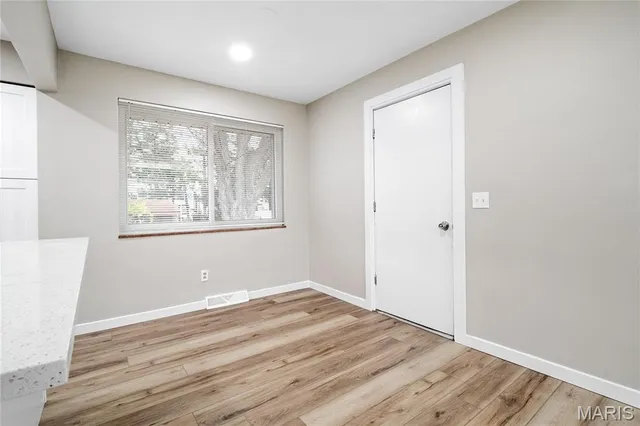 $210,000 | 7 Flamingo Drive, Hazelwood, MO 63042