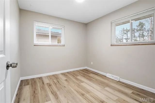 $210,000 | 7 Flamingo Drive, Hazelwood, MO 63042