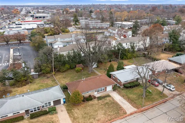 $210,000 | 7 Flamingo Drive, Hazelwood, MO 63042