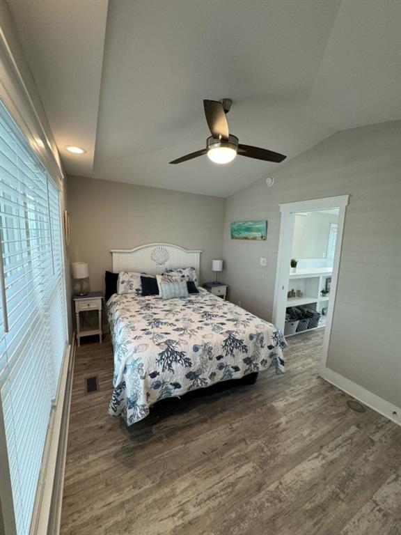 101 11th Street Marathon, FL 33051 - Photo 5 of 27 a bedroom with a bed and a ceiling fan