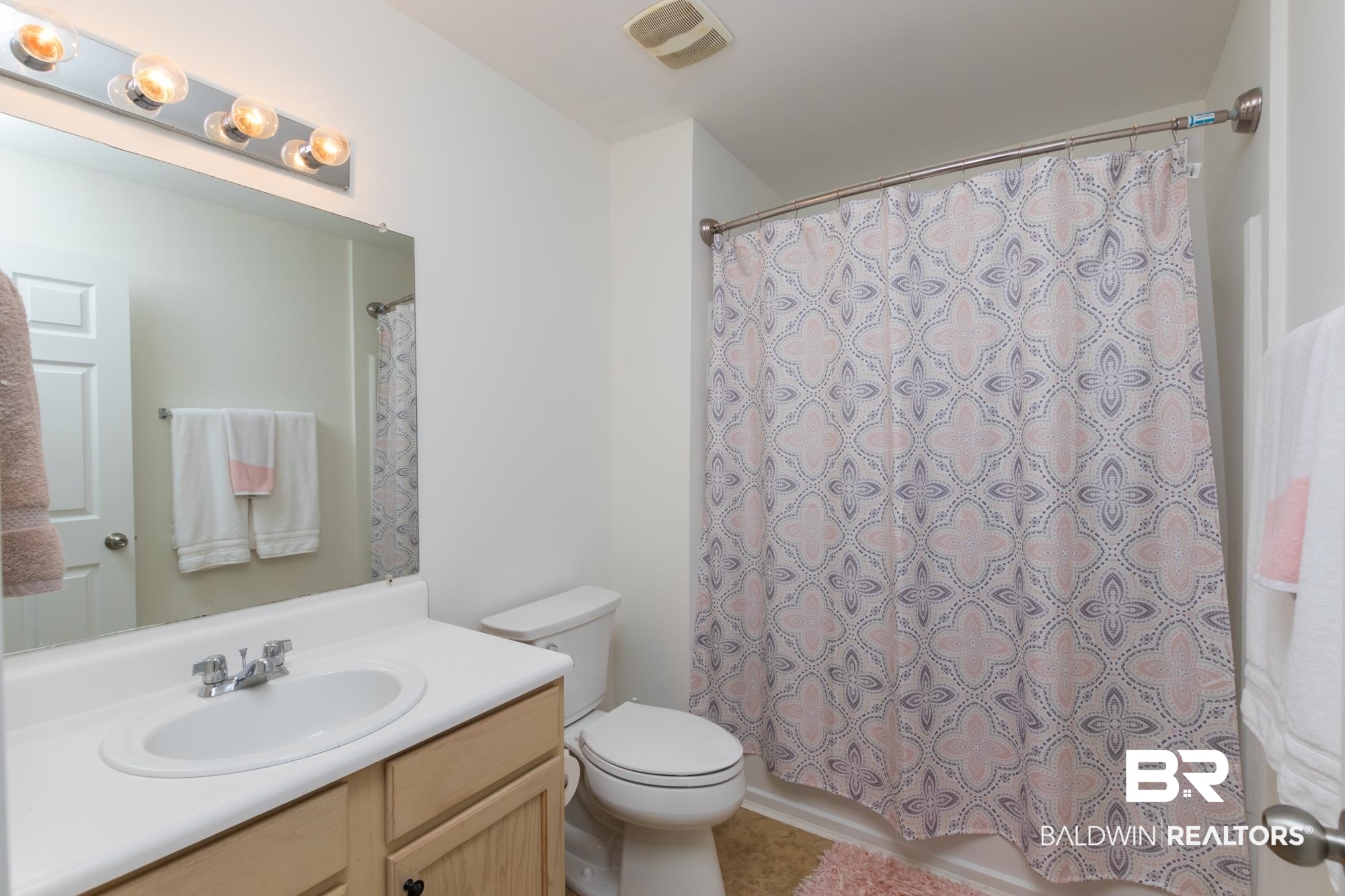 1517 Regency Road, Unit 151 Gulf Shores, AL 36542 - Photo 19 of 31 Guest Bathroom