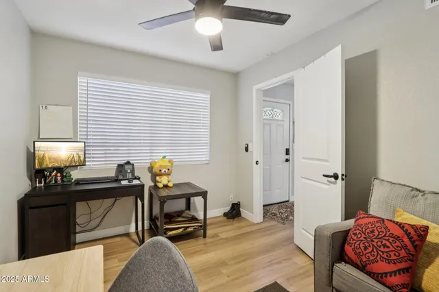 a view of a livingroom with furniture