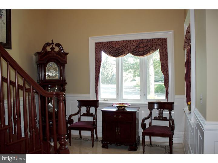 30 Oakhill Drive Lititz, PA 17543 - Photo 2 of 25 Foyer