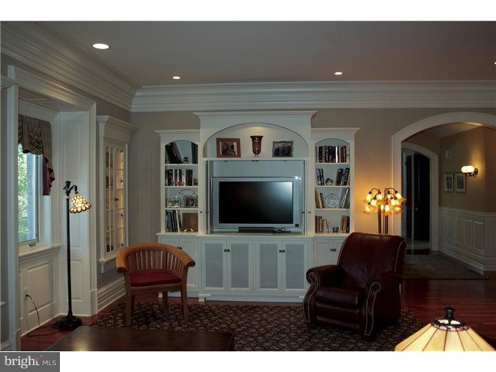30 Oakhill Drive Lititz, PA 17543 - Photo 3 of 25 Family Room