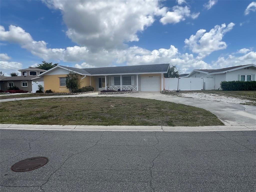 4608 Arlington Road Palmetto, FL 34221 - Photo 2 of 14