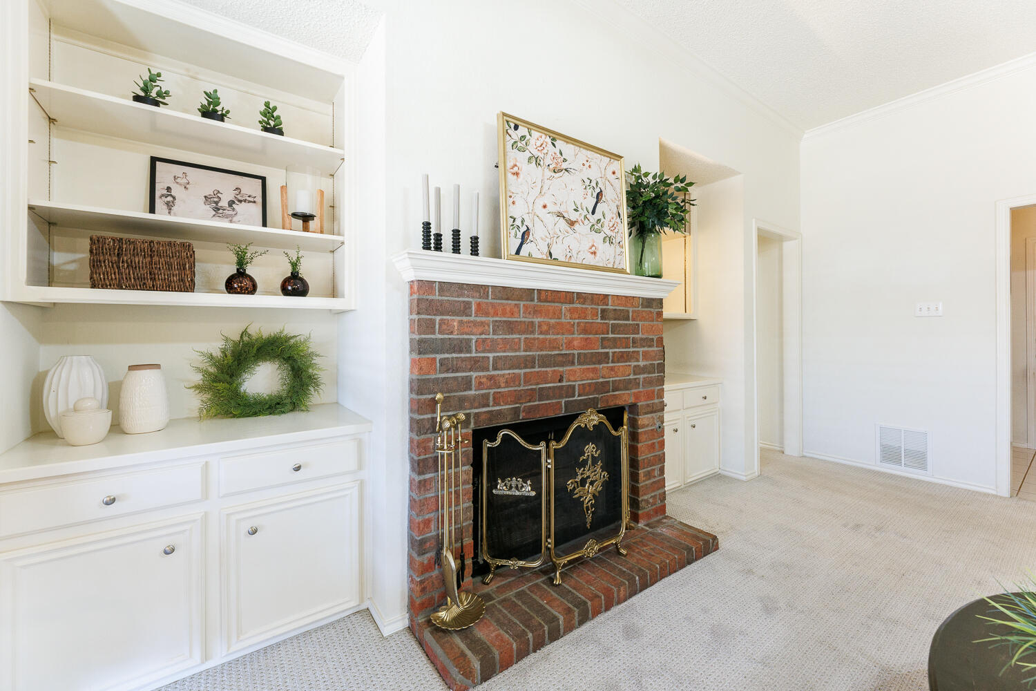 1003 Justice Avenue Lubbock, TX 79416 - Photo 8 of 68 Living Area