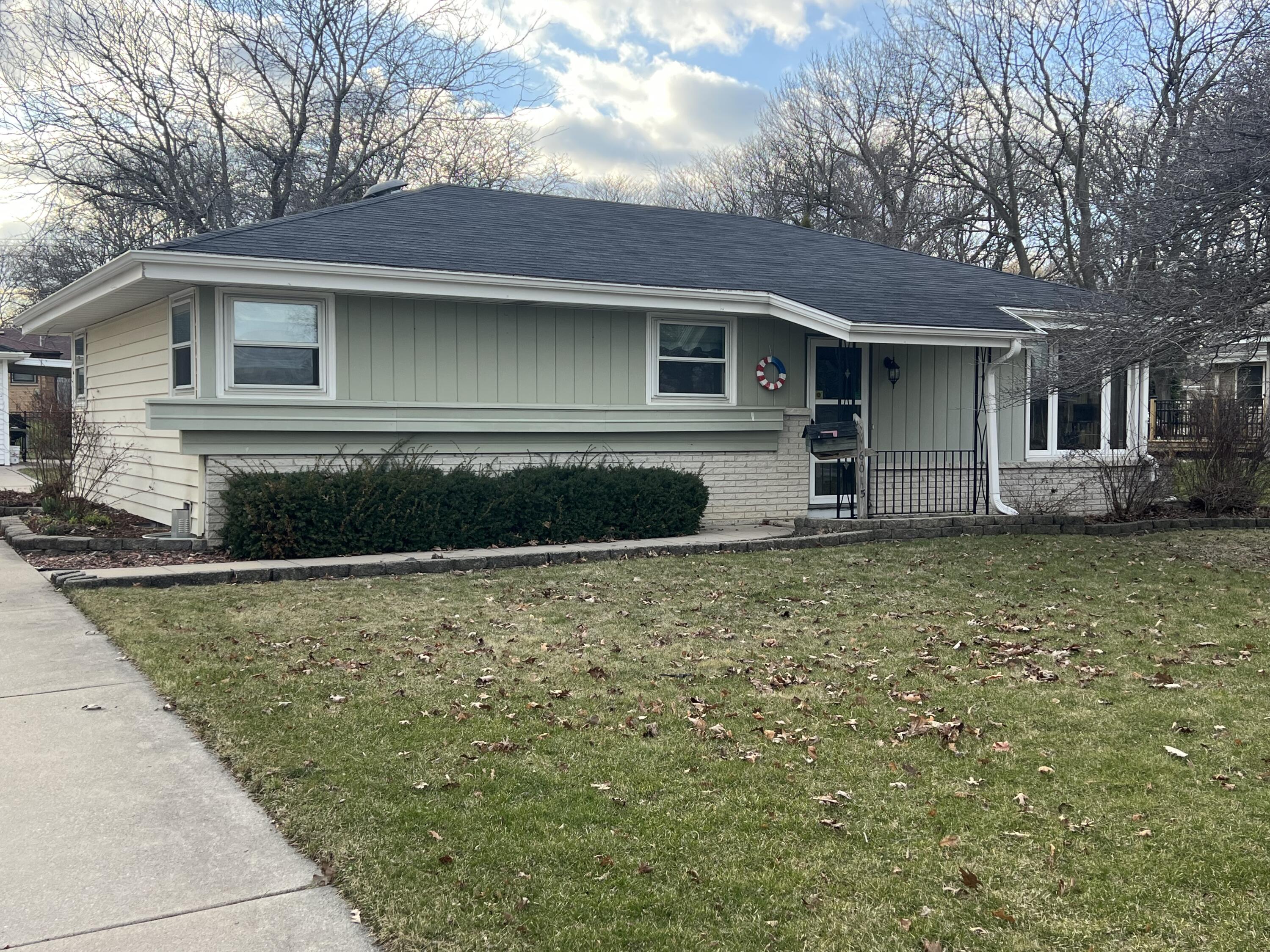 6015 South 18th Street Milwaukee, WI 53221 - Photo 6 of 6 IMG_5969