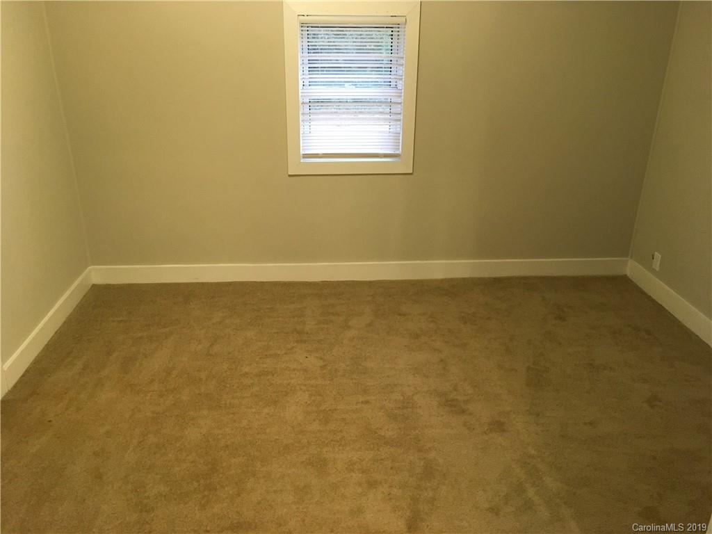 4325 Ridgeley Drive Charlotte, NC 28208 - Photo 8 of 10