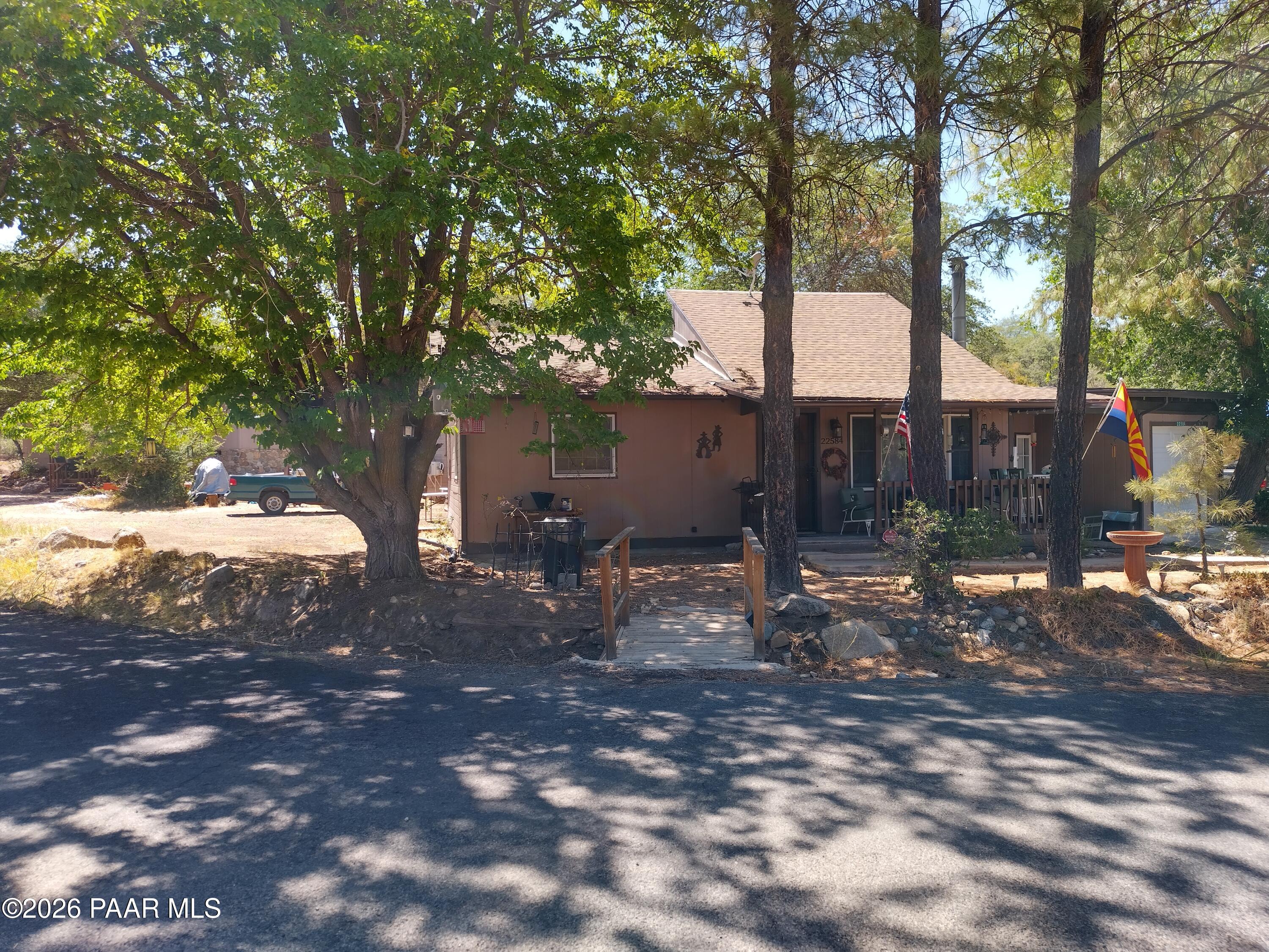 22584 Stone Way Yarnell, AZ 85362 - Photo 2 of 5 Front view Stoneway