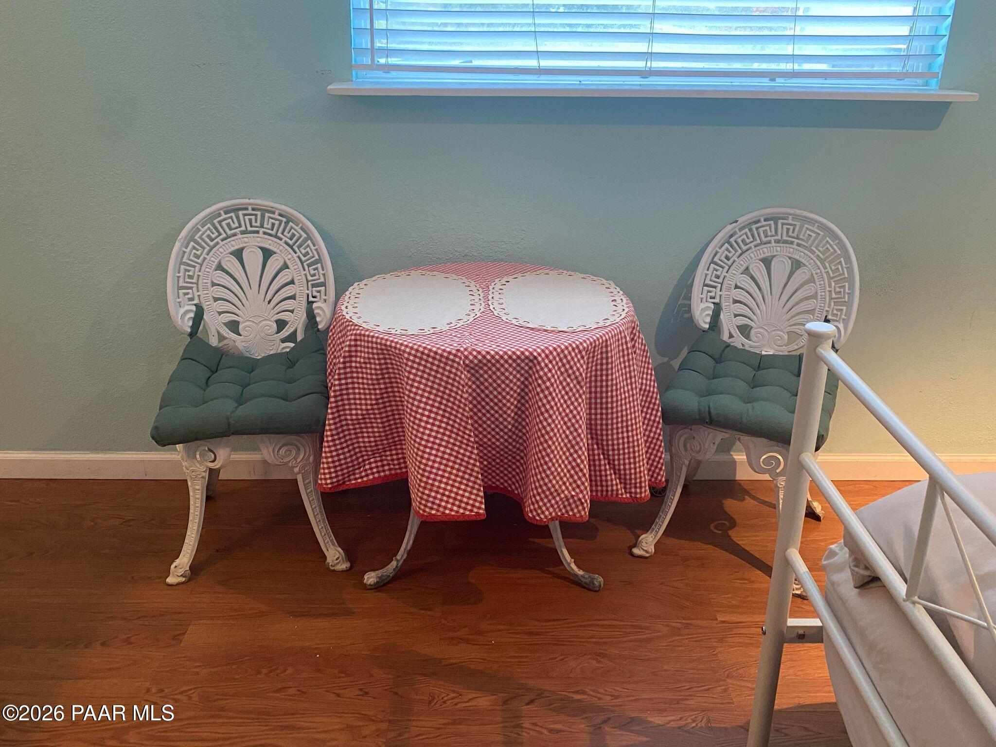 22584 Stone Way Yarnell, AZ 85362 - Photo 26 of 36 a view of entryway with a table and a chandelier