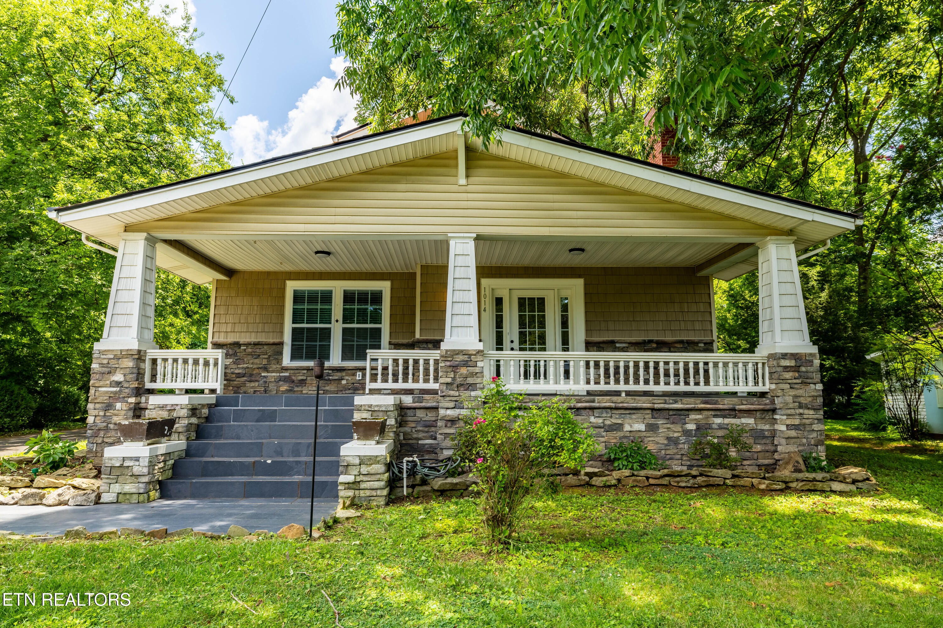 1014 Sevierville Road Maryville, TN 37804 - Photo 2 of 52 1014SeviervilleRd-50