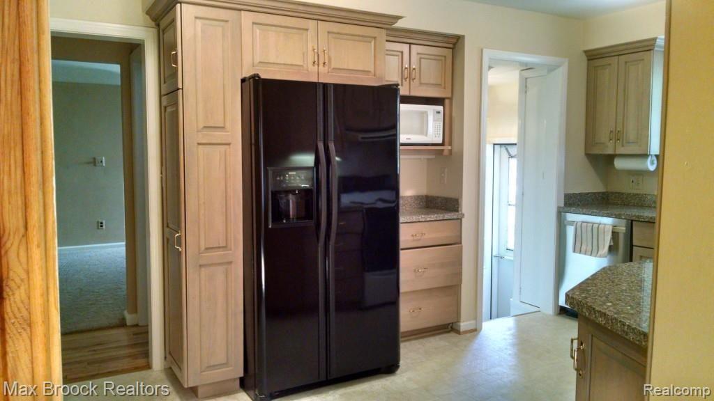 1524 Villa Road Birmingham, MI 48009 - Photo 14 of 32