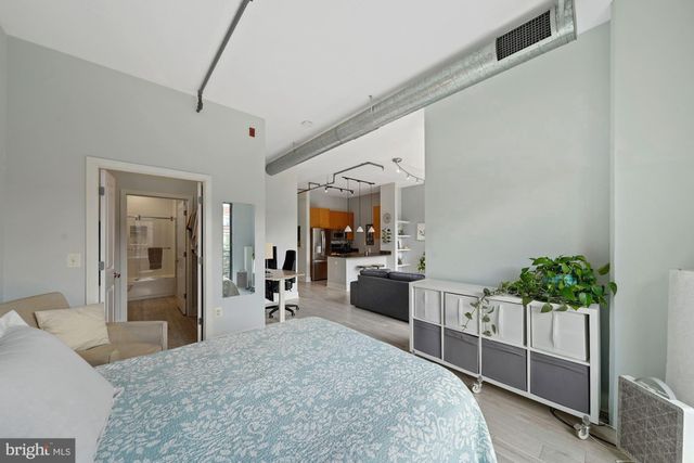 $415,500 | 520 John Carlyle Street, Unit 311, Alexandria, VA 22314