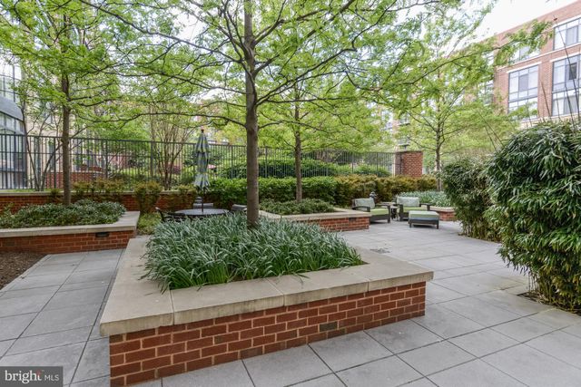 $415,500 | 520 John Carlyle Street, Unit 311, Alexandria, VA 22314