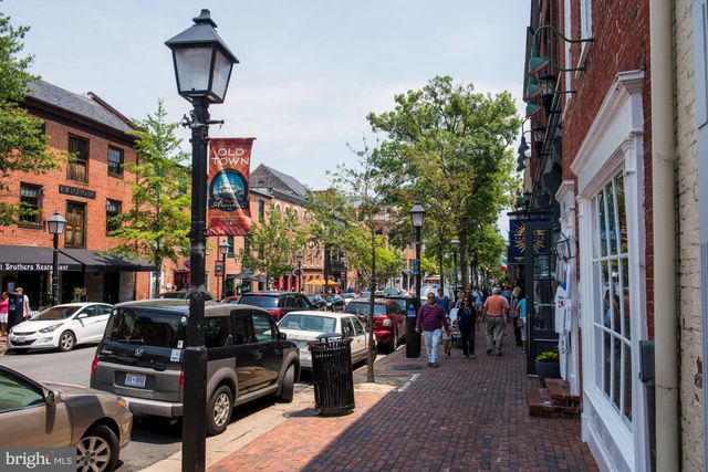 $415,500 | 520 John Carlyle Street, Unit 311, Alexandria, VA 22314