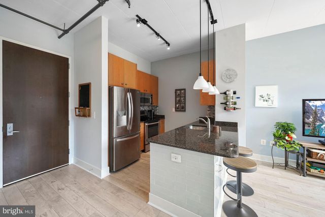 $415,500 | 520 John Carlyle Street, Unit 311, Alexandria, VA 22314