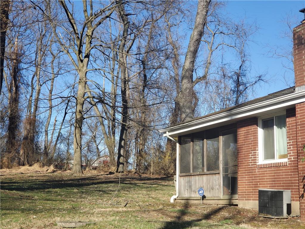1230 Pinewood Road Irwin, PA 15642 - Photo 2 of 23 Gallery Image 2