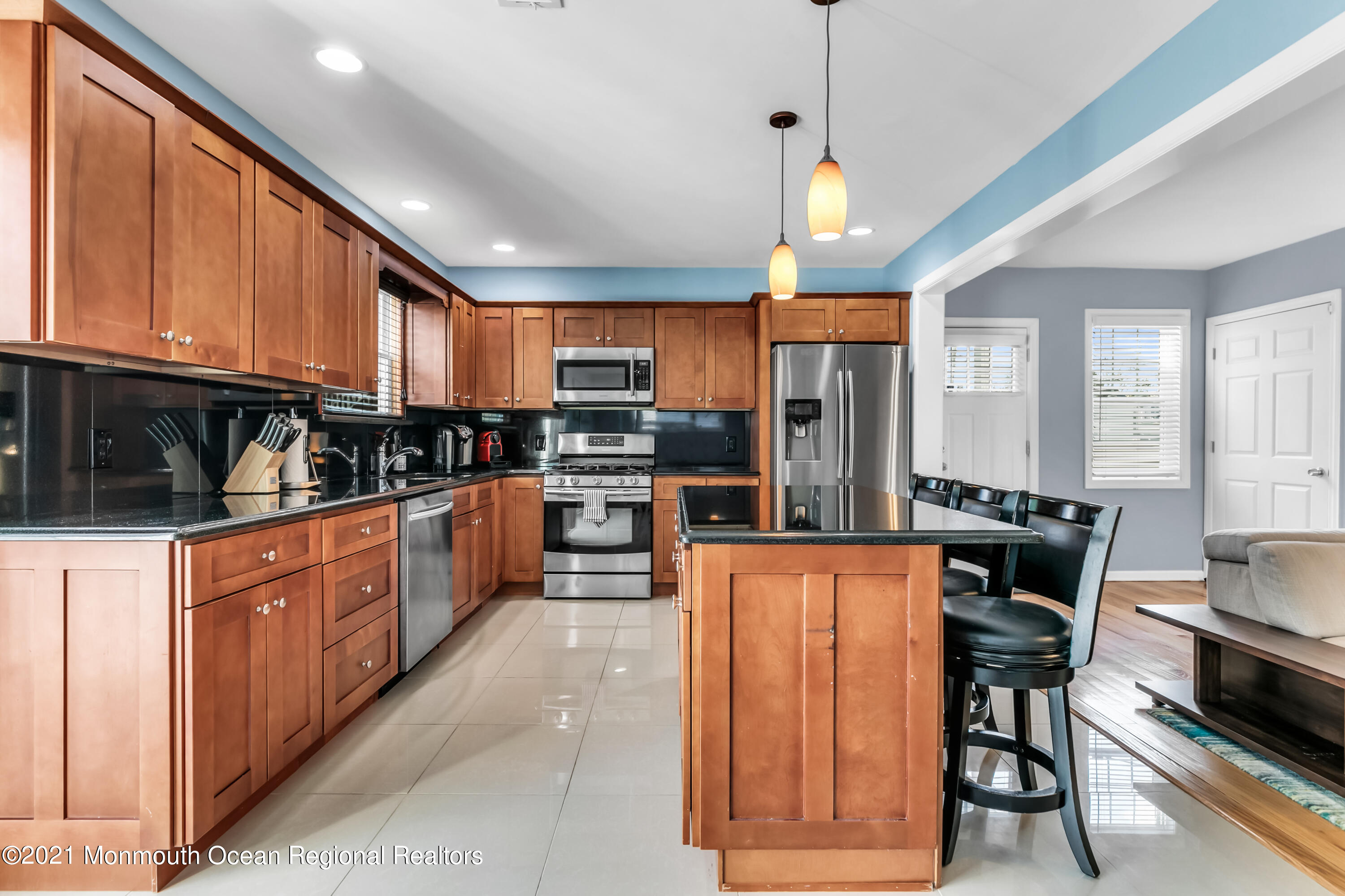 90 Applegate Street Red Bank, NJ 07701 - Photo 11 of 36 90 Applegate St Red Bank NJ-print-010-01