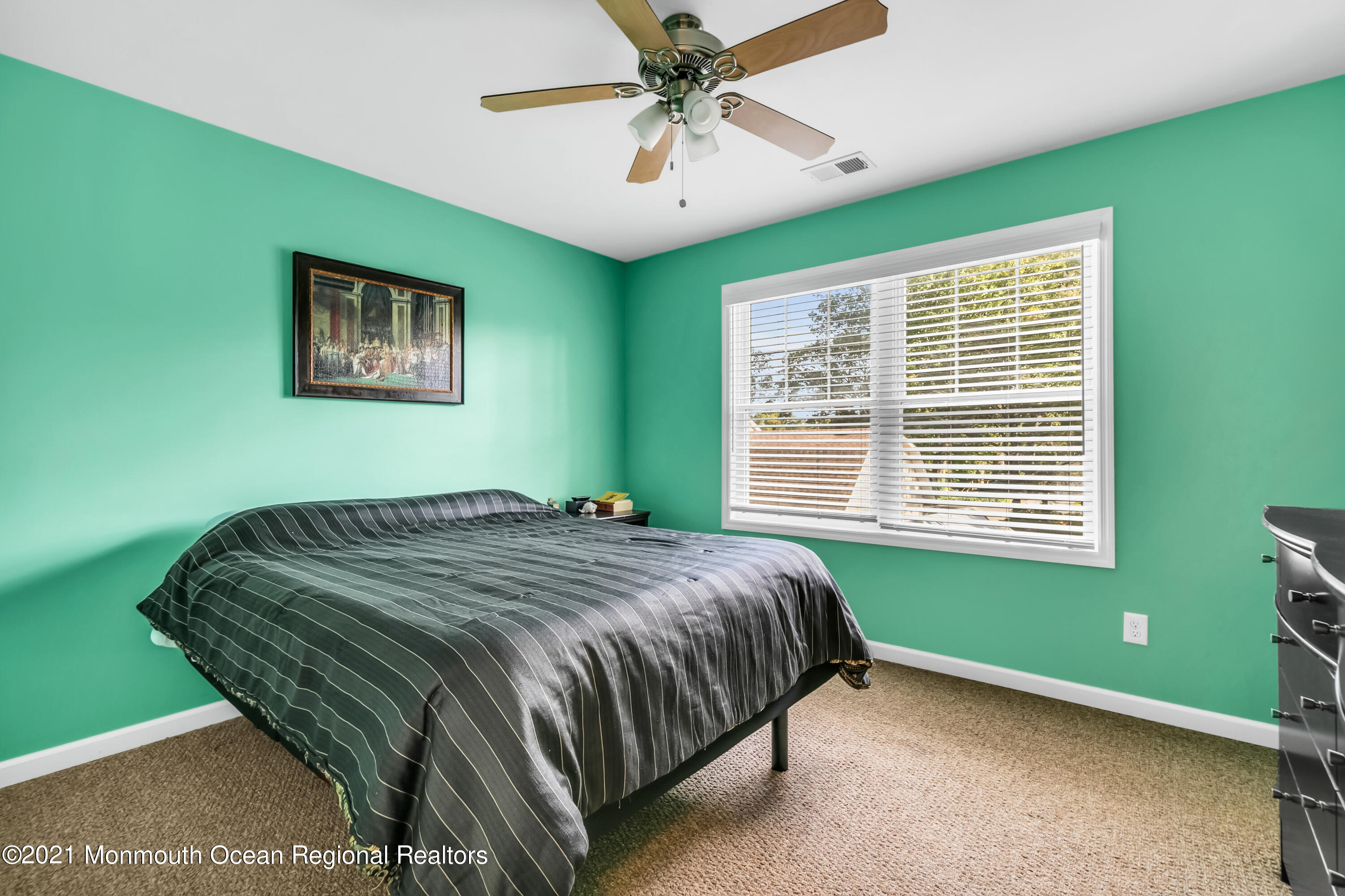 90 Applegate Street Red Bank, NJ 07701 - Photo 22 of 36 90 Applegate St Red Bank NJ-print-022-02
