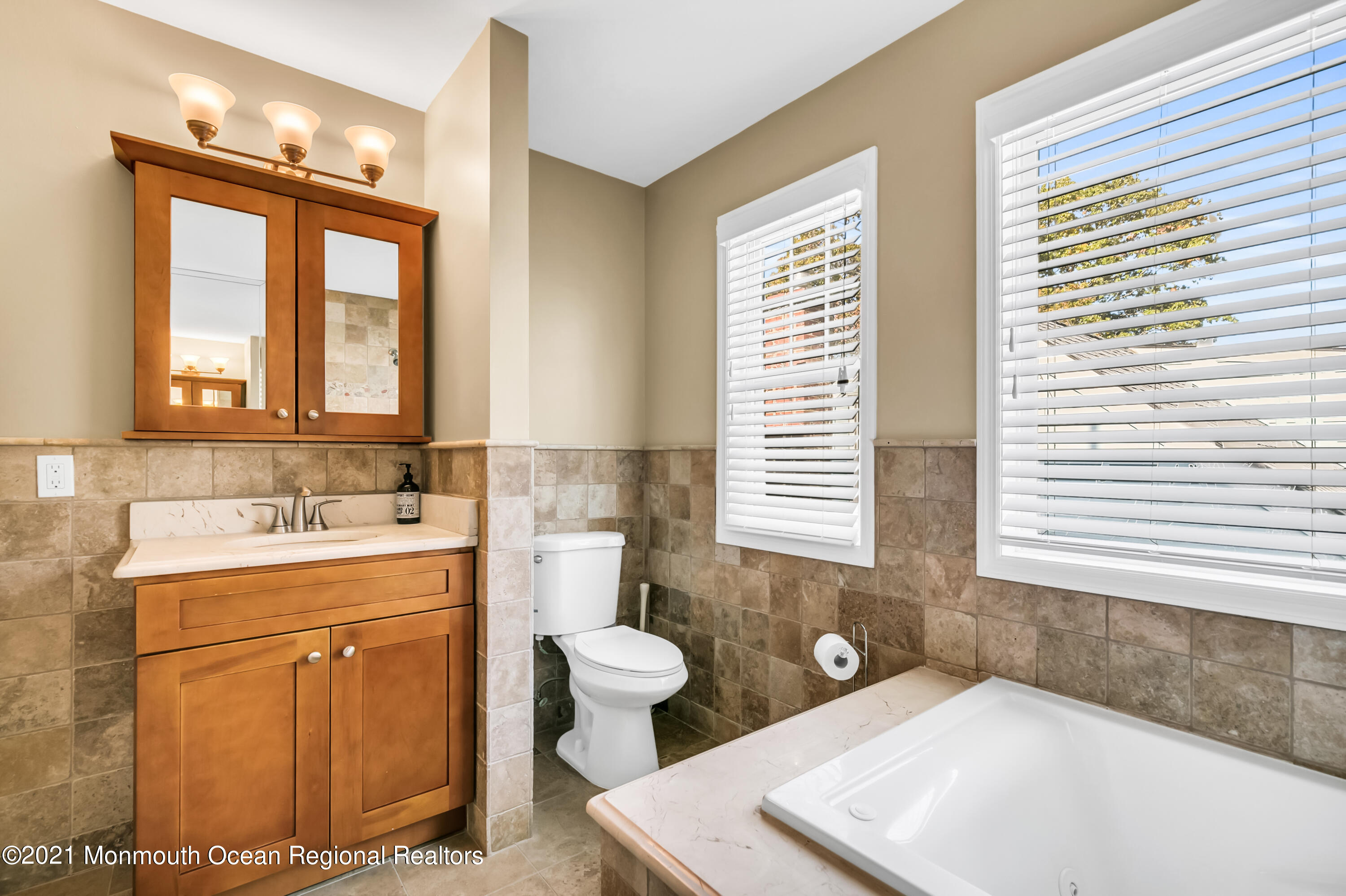 90 Applegate Street Red Bank, NJ 07701 - Photo 27 of 36 90 Applegate St Red Bank NJ-print-027-03