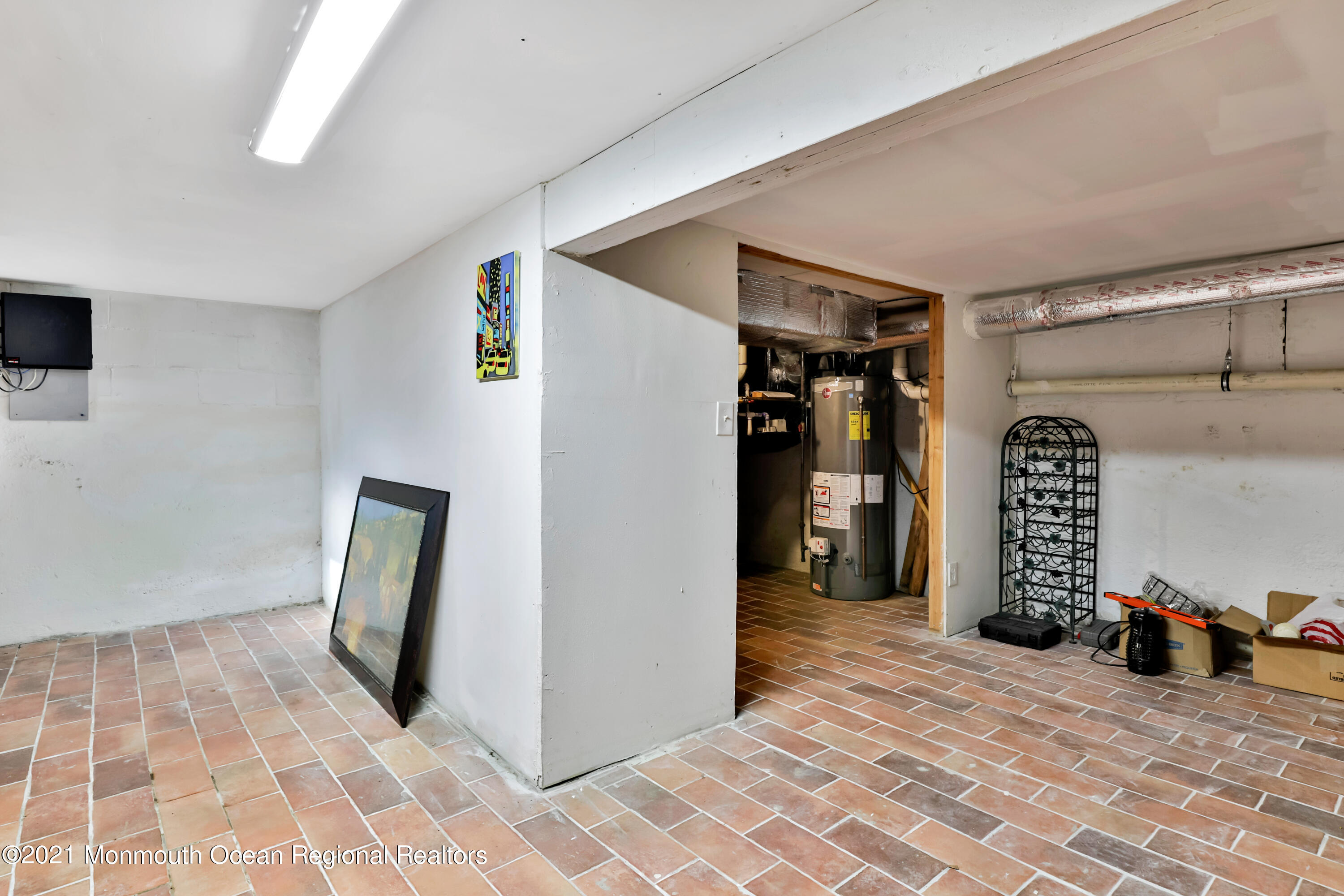 90 Applegate Street Red Bank, NJ 07701 - Photo 31 of 36 90 Applegate St Red Bank NJ-print-031-03