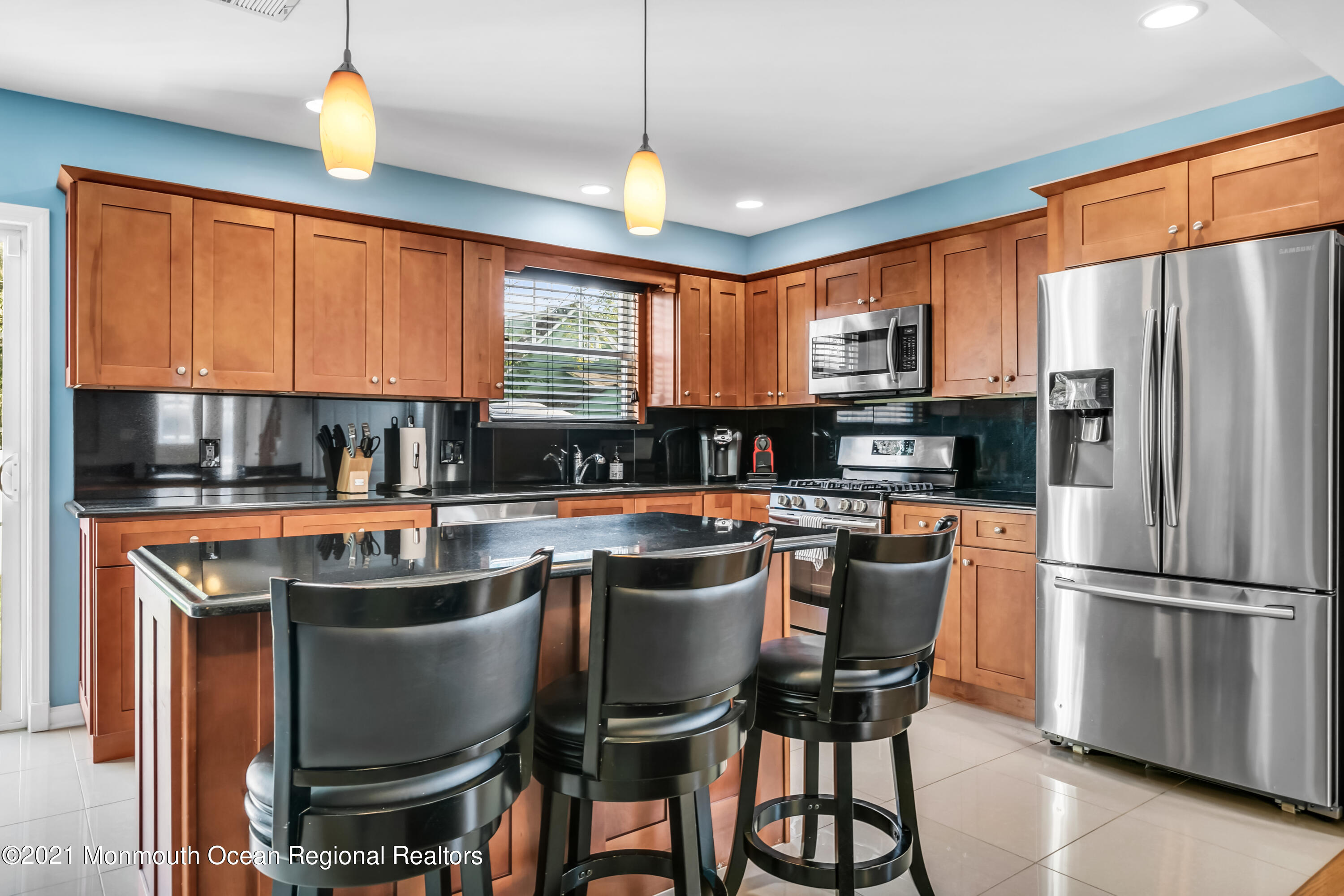 90 Applegate Street Red Bank, NJ 07701 - Photo 10 of 36 90 Applegate St Red Bank NJ-print-018-01