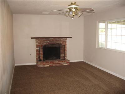 1122 Cara Road Dinuba, CA 93618 - Photo 4 of 6 Gallery Image 4