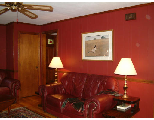 4 Fairview Road Medfield, MA 02052 - Photo 8 of 23 Gallery Image 8