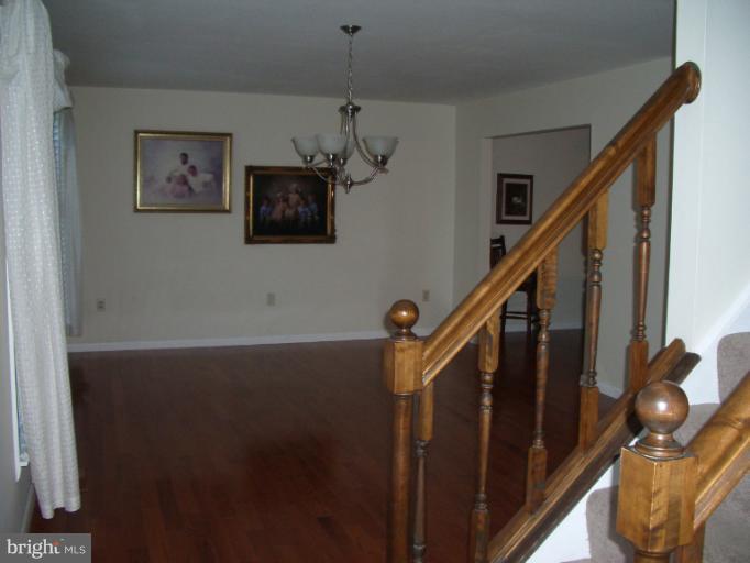 114 Church Road Arnold, MD 21012 - Photo 19 of 30 Living Room