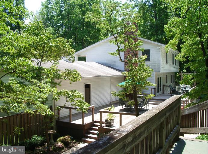 114 Church Road Arnold, MD 21012 - Photo 9 of 30 Exterior (Rear)