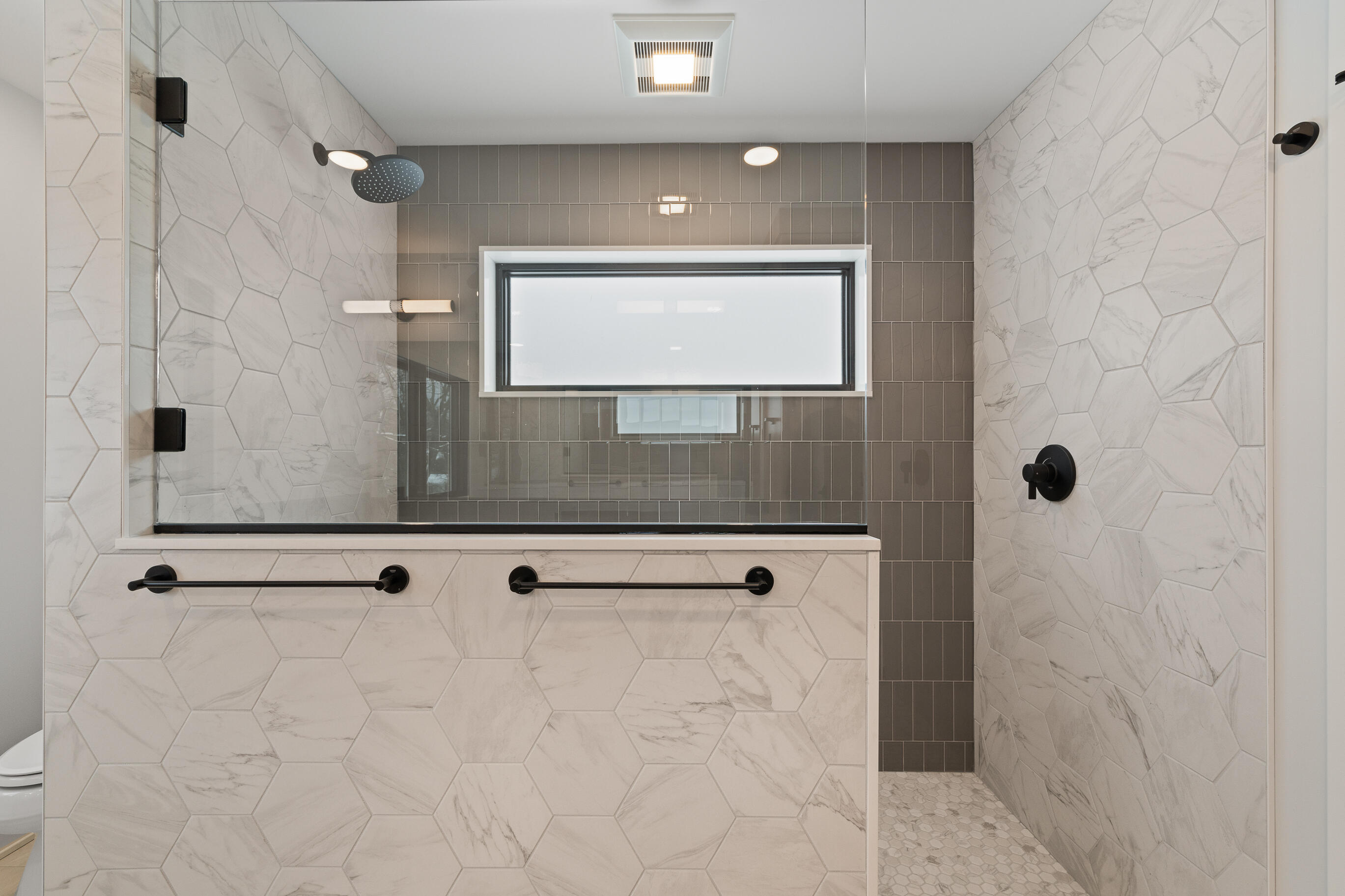 19 Cedar Point Drive Williams Bay, WI 53191 - Photo 13 of 40 Shower