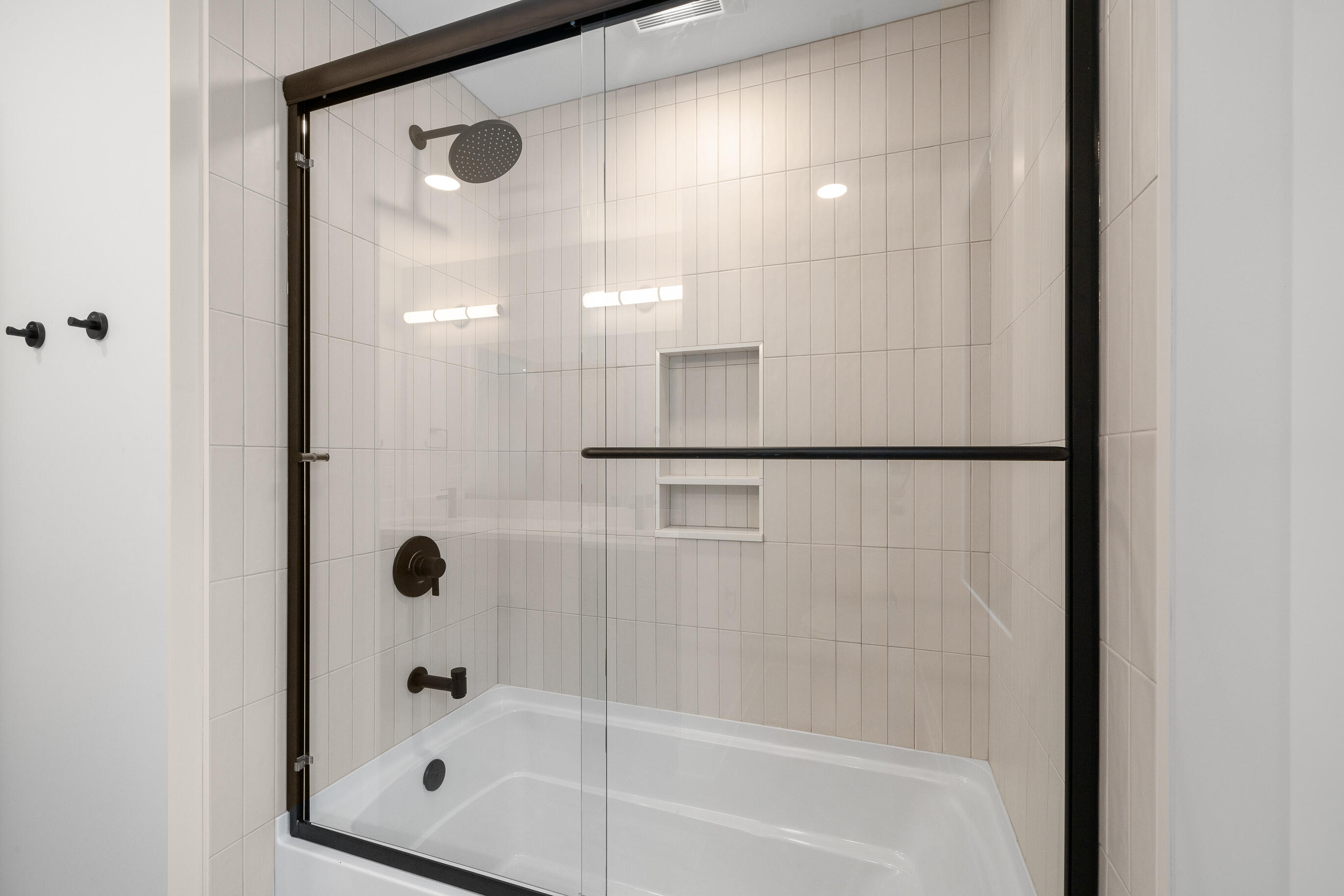 19 Cedar Point Drive Williams Bay, WI 53191 - Photo 21 of 40 Shower