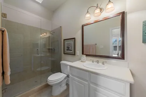 $750,000 | 6166 Stapleford Circle, Dallas, TX 75252