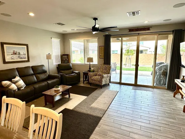 $2,195 | 2054 East Entoro Drive, Casa Grande, AZ 85122