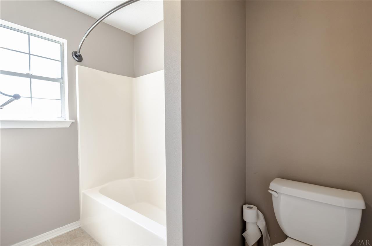 5240 Crowson Road Pensacola, FL 32526 - Photo 17 of 30 Gallery Image 17