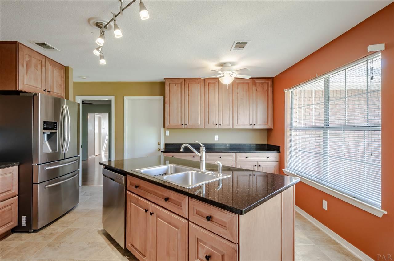 5240 Crowson Road Pensacola, FL 32526 - Photo 2 of 30 Gallery Image 2