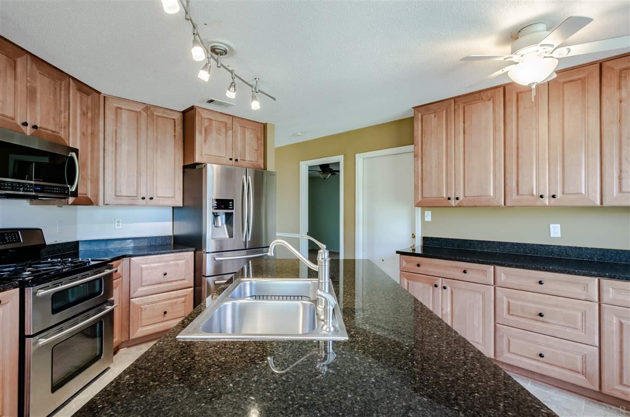 5240 Crowson Road Pensacola, FL 32526 - Photo 3 of 30 Gallery Image 3
